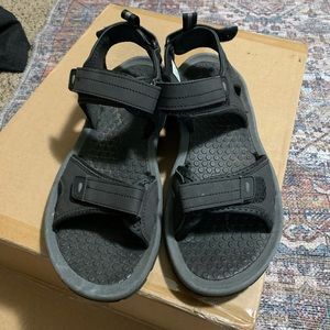 Size 10, Khombu, sandals